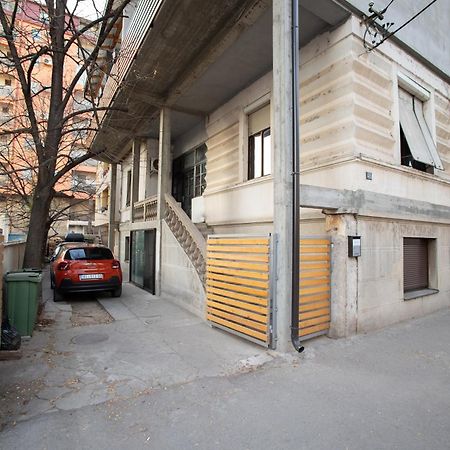 V & V Studio Apartments Ni Buitenkant foto