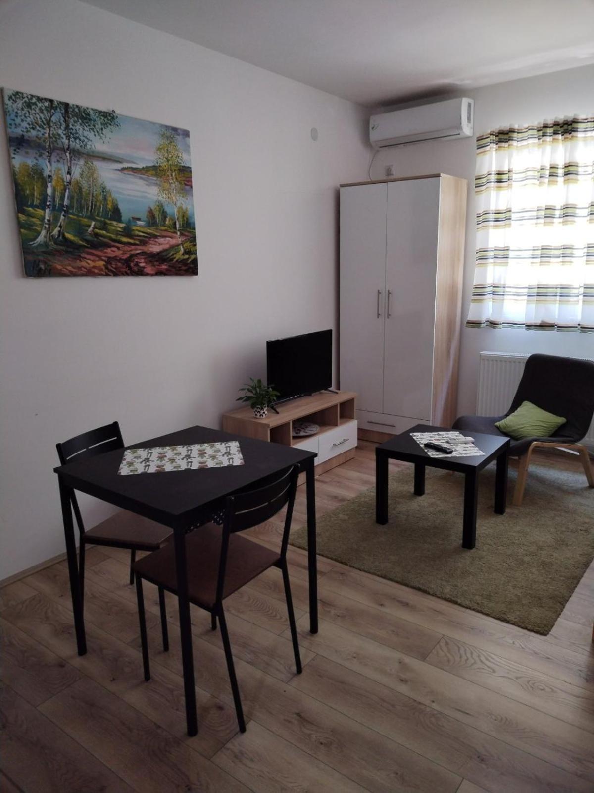 V & V Studio Apartments Ni Kamer foto