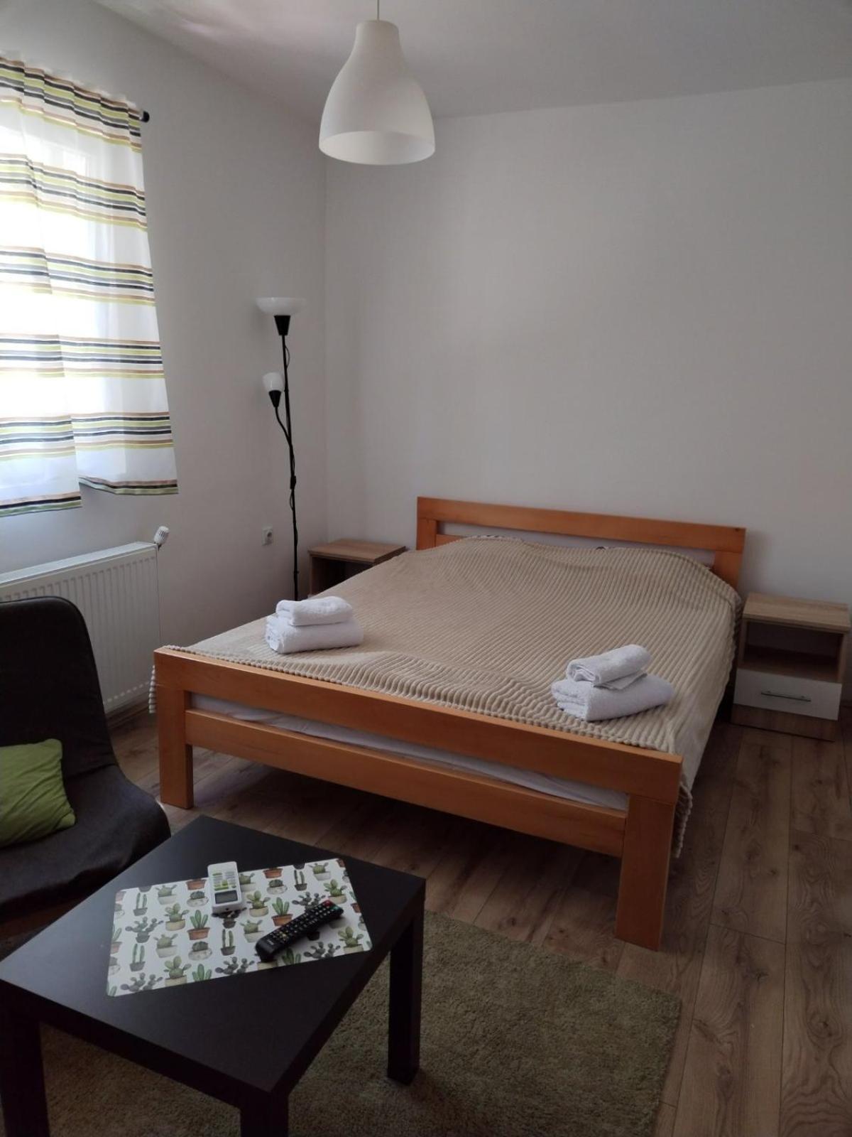 V & V Studio Apartments Ni Kamer foto