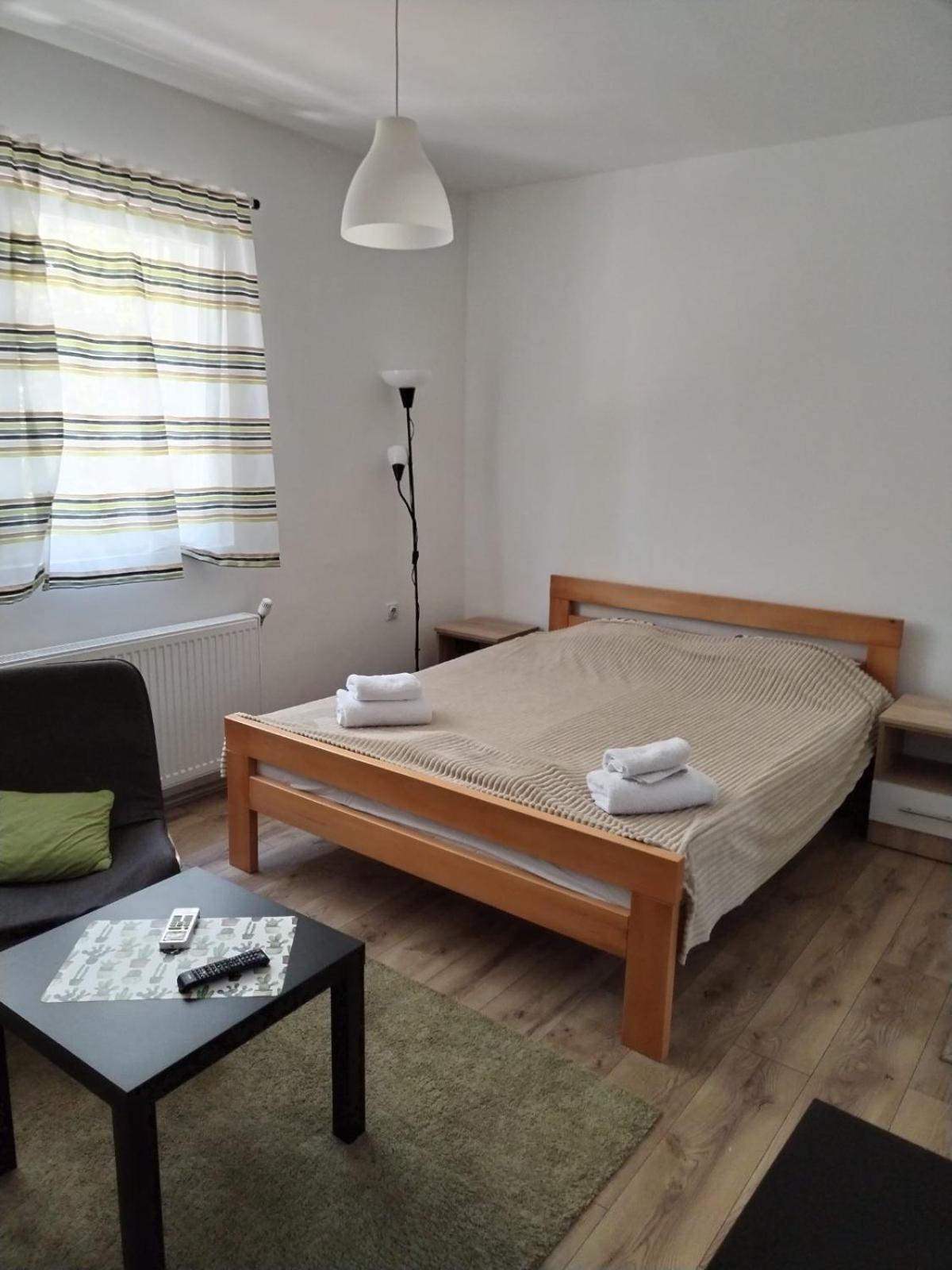 V & V Studio Apartments Ni Kamer foto
